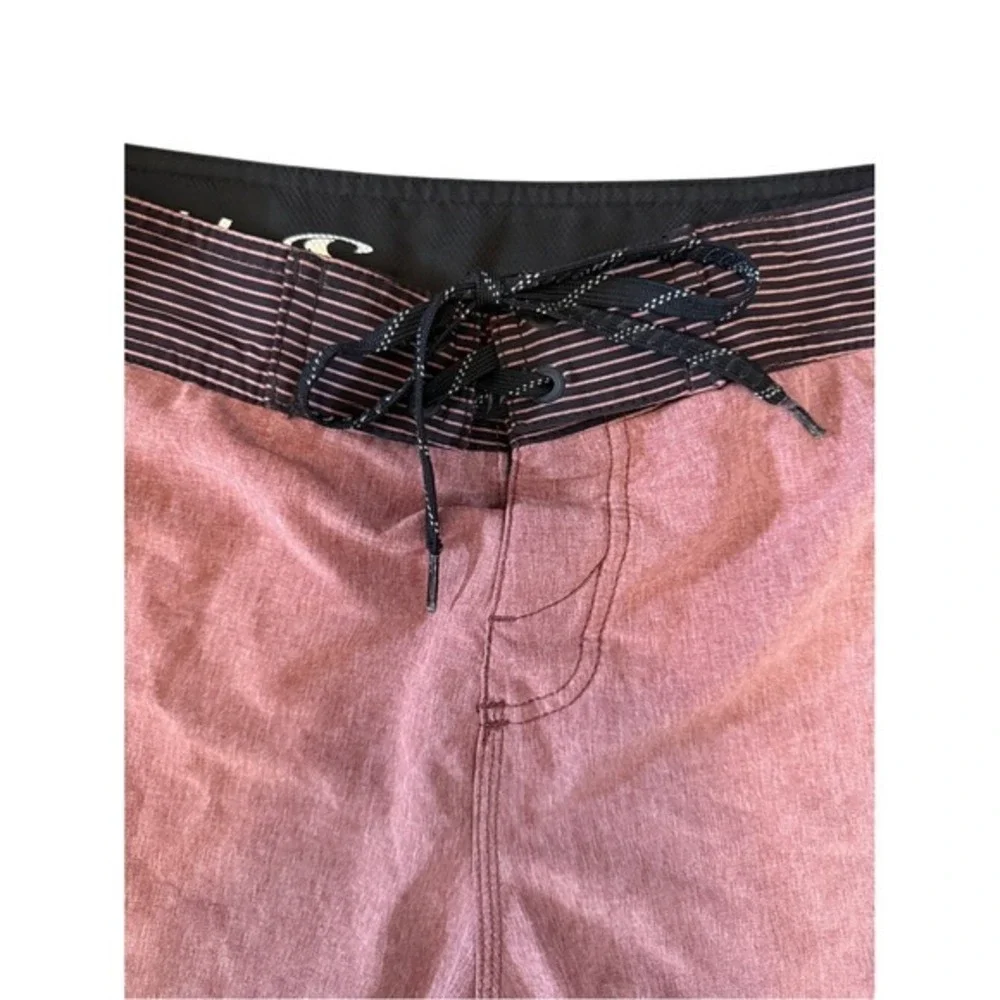 O'Neill Mauve Stripe Accent Hybrid‎ Board Shorts Size 30 Coastal Gorpcore Surf